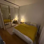 Apparemment Au Coeur De Paris