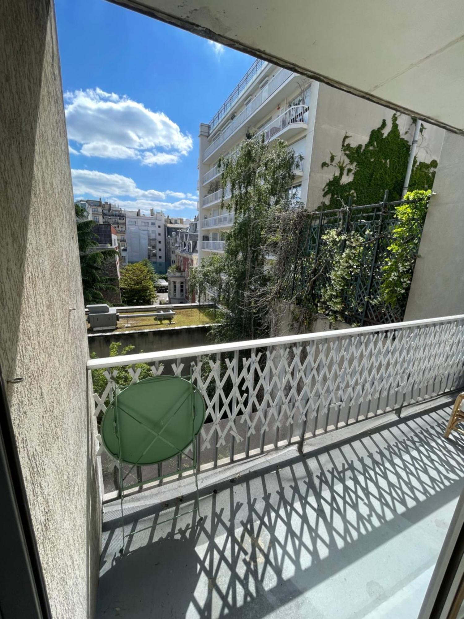 Apparemment Au Coeur De Appartement *